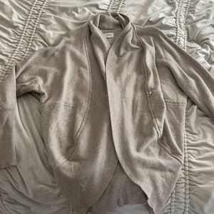 Aritzia Wilfred free cardigan